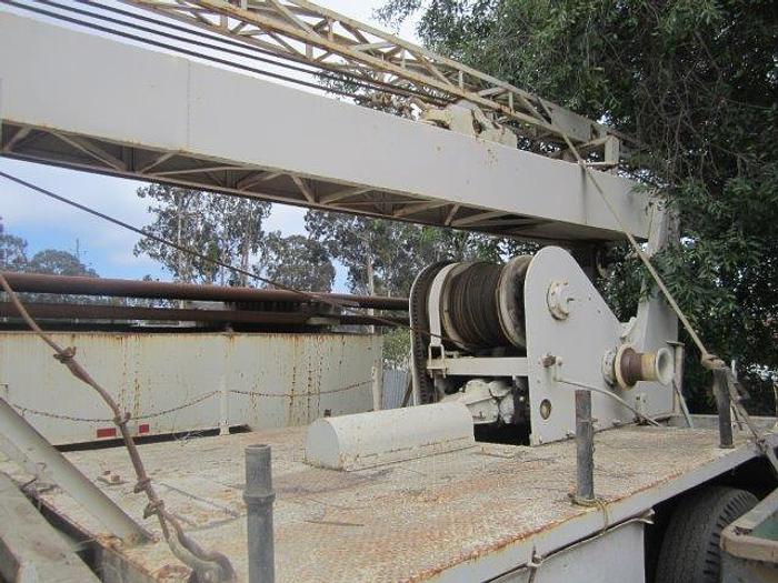 Used 1972 Ford Pump Hoist 15T Rig