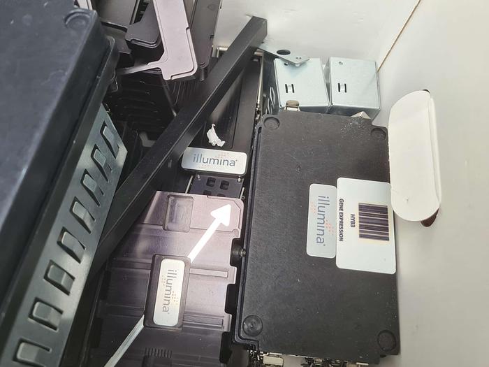 Used Illumina iScan Microarray Scanner with Autoloader