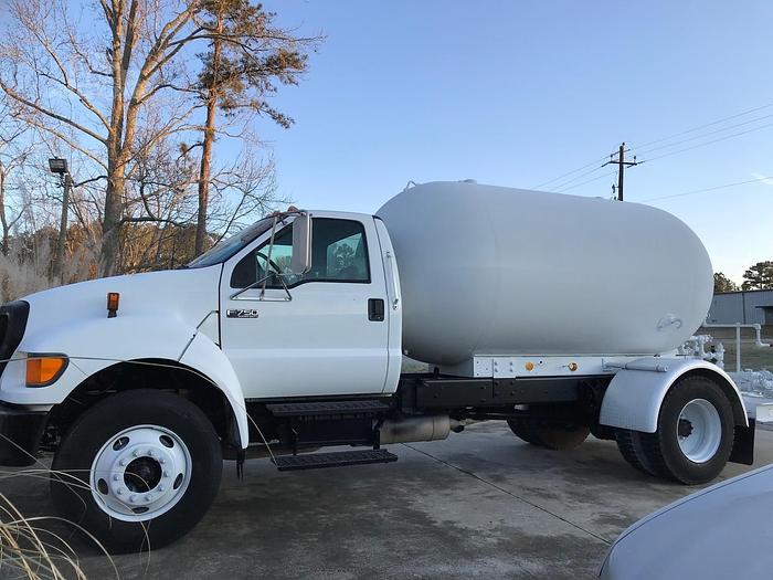 2004 FORD F750 LPG TANK TRUCK