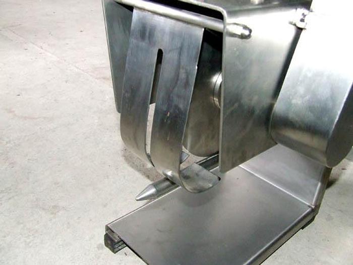 Used Poultry carcass divider - "LINCO"