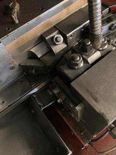 Utilisé Presses à double frappe avec roulage 