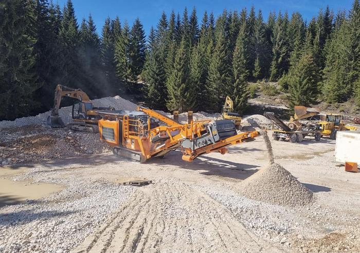Used ROCKSTER Rock Crushers