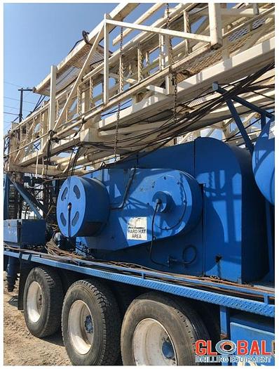 Used Item 0941 : 1981 Corsair Crane Carrier Workover Rig