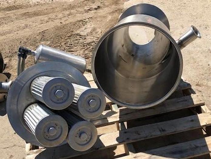 Used Dust Collector, Cartridge, 15" Dia., S/st, 4 Cartridge #S741440