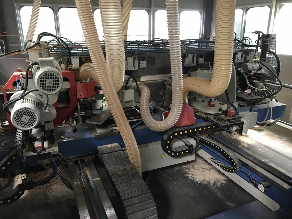 Ricondizionato 2004 Squadratrice doppia, marca Friulmac modello Idramat