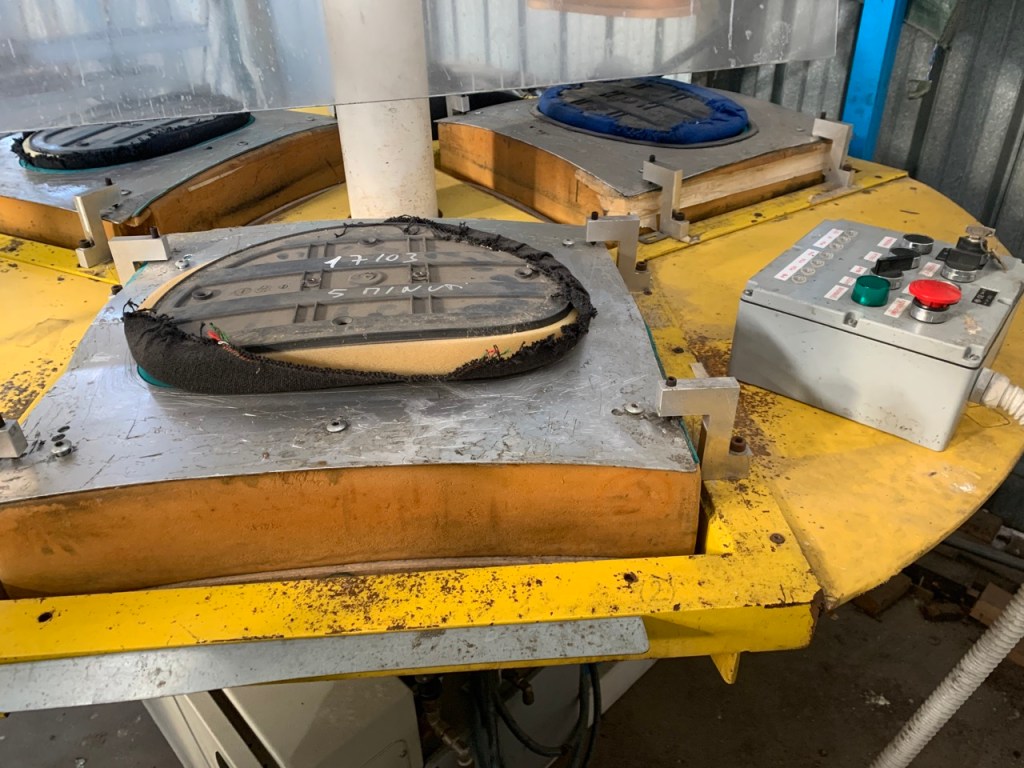 Usato Giostra per incollare a tre stazioni Omef