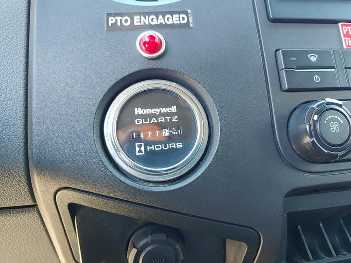 Used Altec AT40-MH 45ft Bucket Boom on 2016 Ford F550 4x4 Reg Cab Utility Truck - 05890