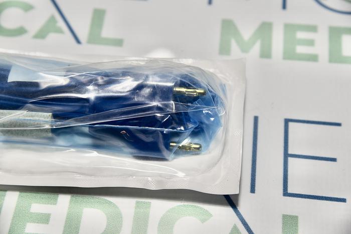 Used SYMMETRY OLSEN 40-1105-28 Bipolar Cord 12 ft. (3.6M), Single-Use, 28mm Fixed Pin (Unitized) Generator Plug, Sterile