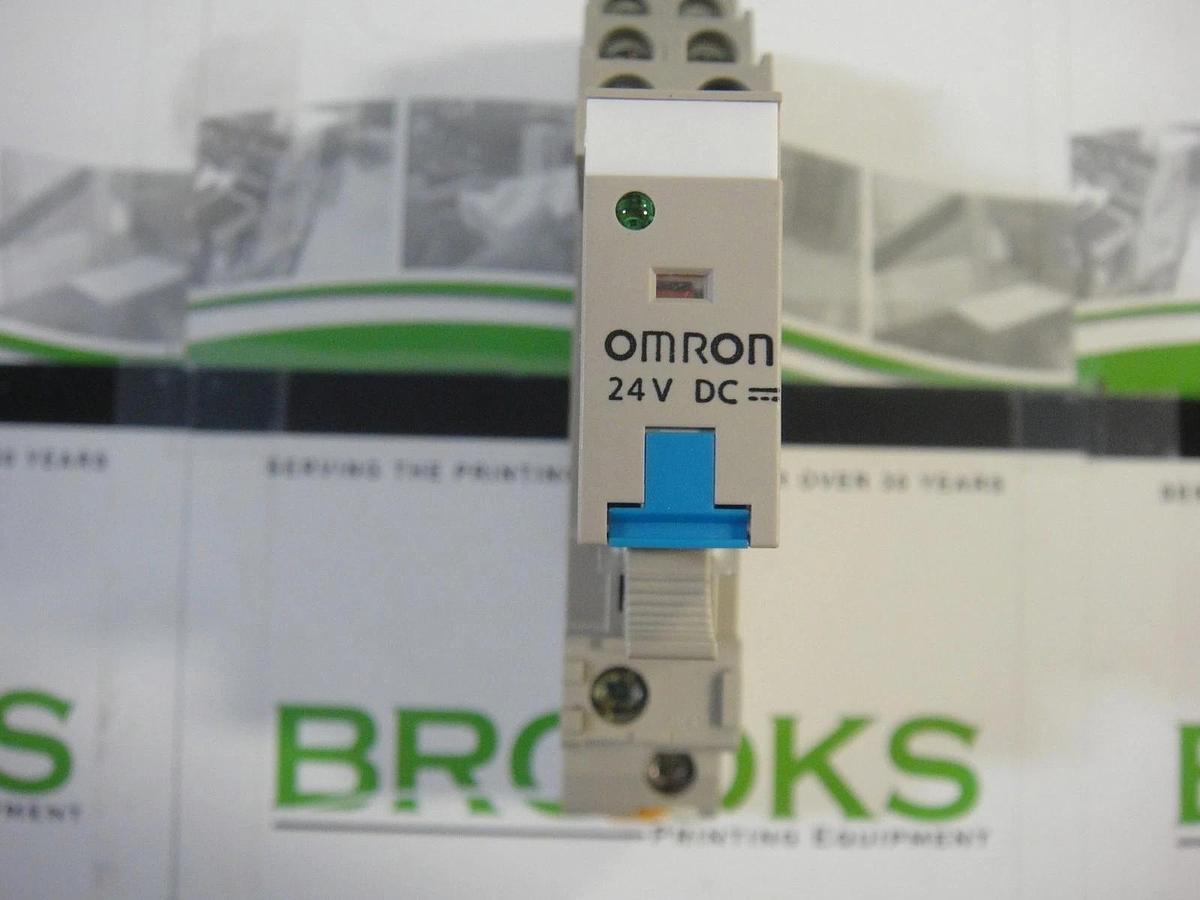 Omron Relay with Base, Part #19Y9C