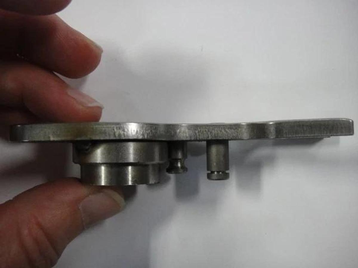 Used Hamada Ductor Roller Bracket, Part #7403-12016B