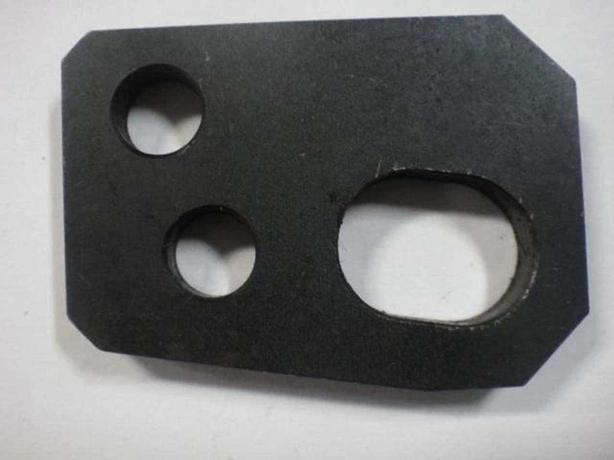Hamada Distributor Roller Bracket, Part #I24-87-3