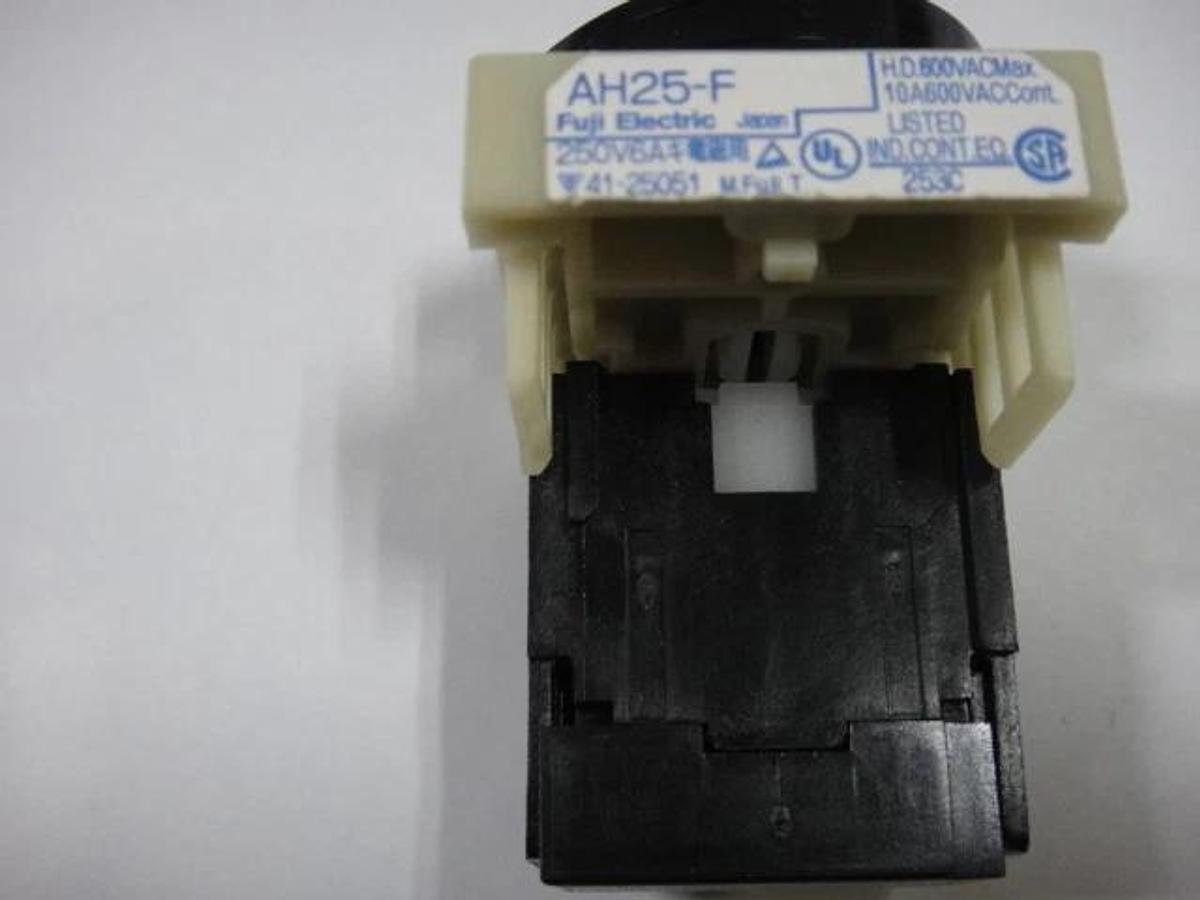 Hamada Push Switch, Part #E13-95-03-3
