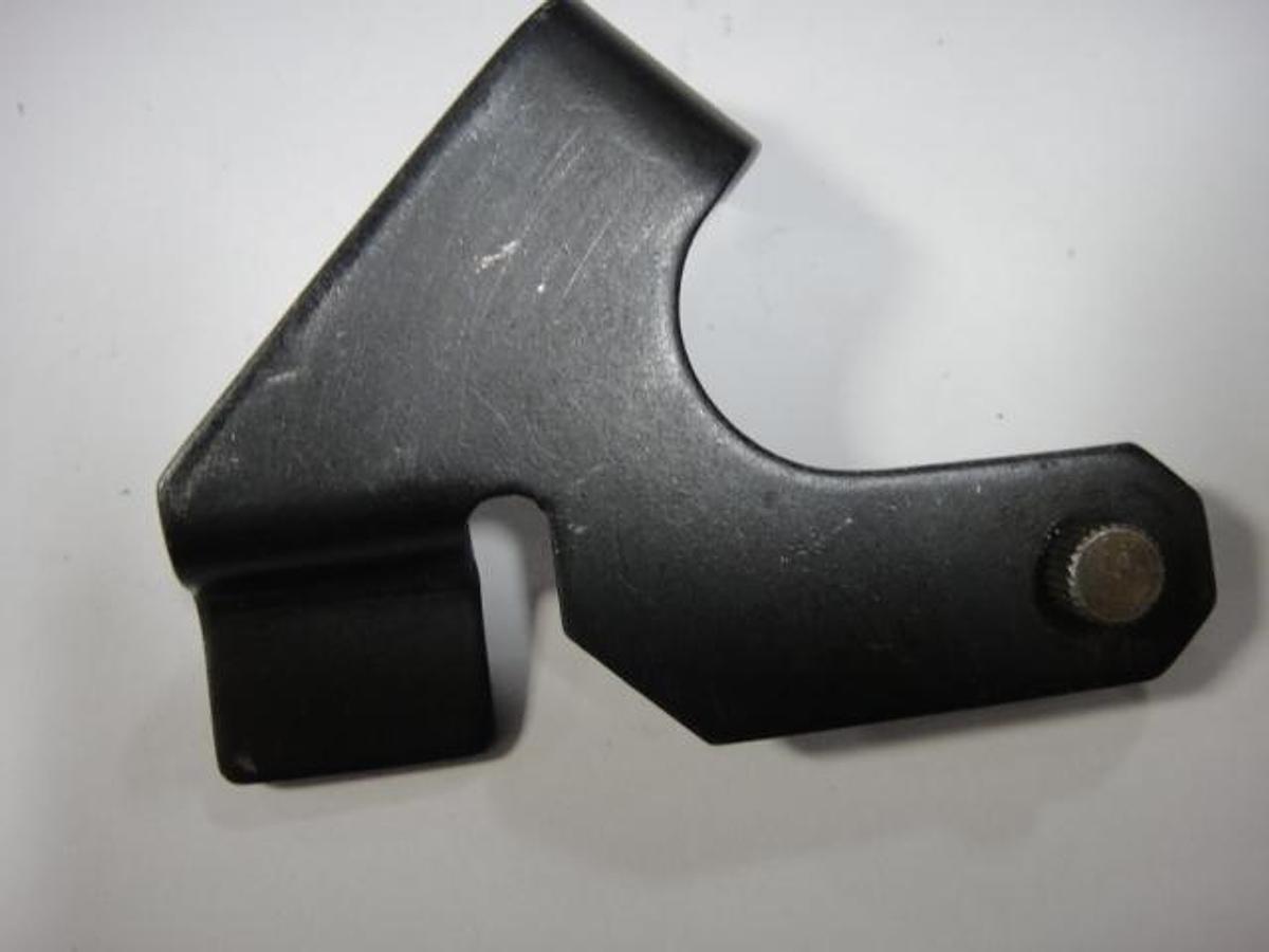 Hamada Distributor Roller Latch, Part #G24-43-3