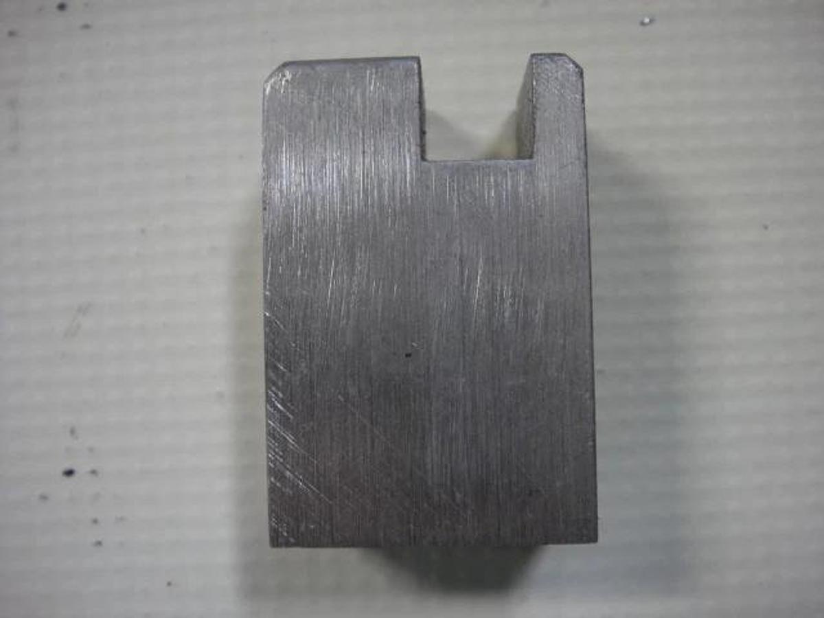 Hamada Front Guide Bracket, Part #CH03-20