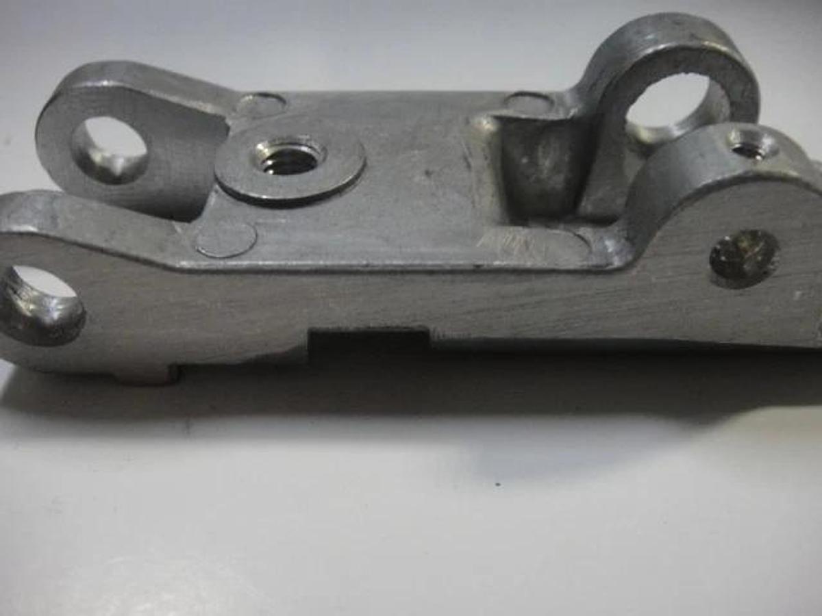 Hamada Upper Roller Bracket (NOPS), Part #H37-21-3