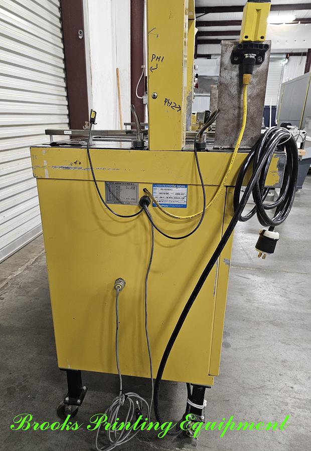Used StraPack RQ-8 (3505C) Strapping Machine, 2004