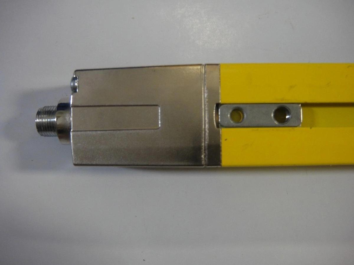 Leuze MLC300T40-450 - Safety light curtain transmitter, 2017    Part #68090404