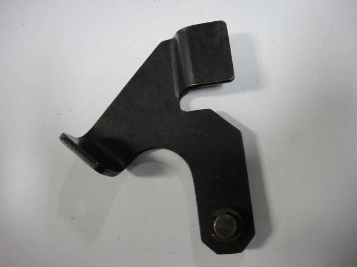 Hamada Distributor Roller Latch, Part #G24-43-3