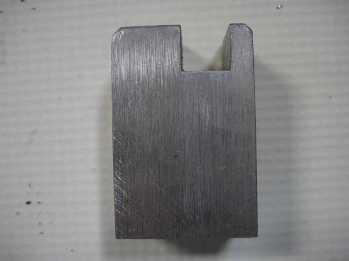 Hamada Front Guide Bracket, Part #CH03-20