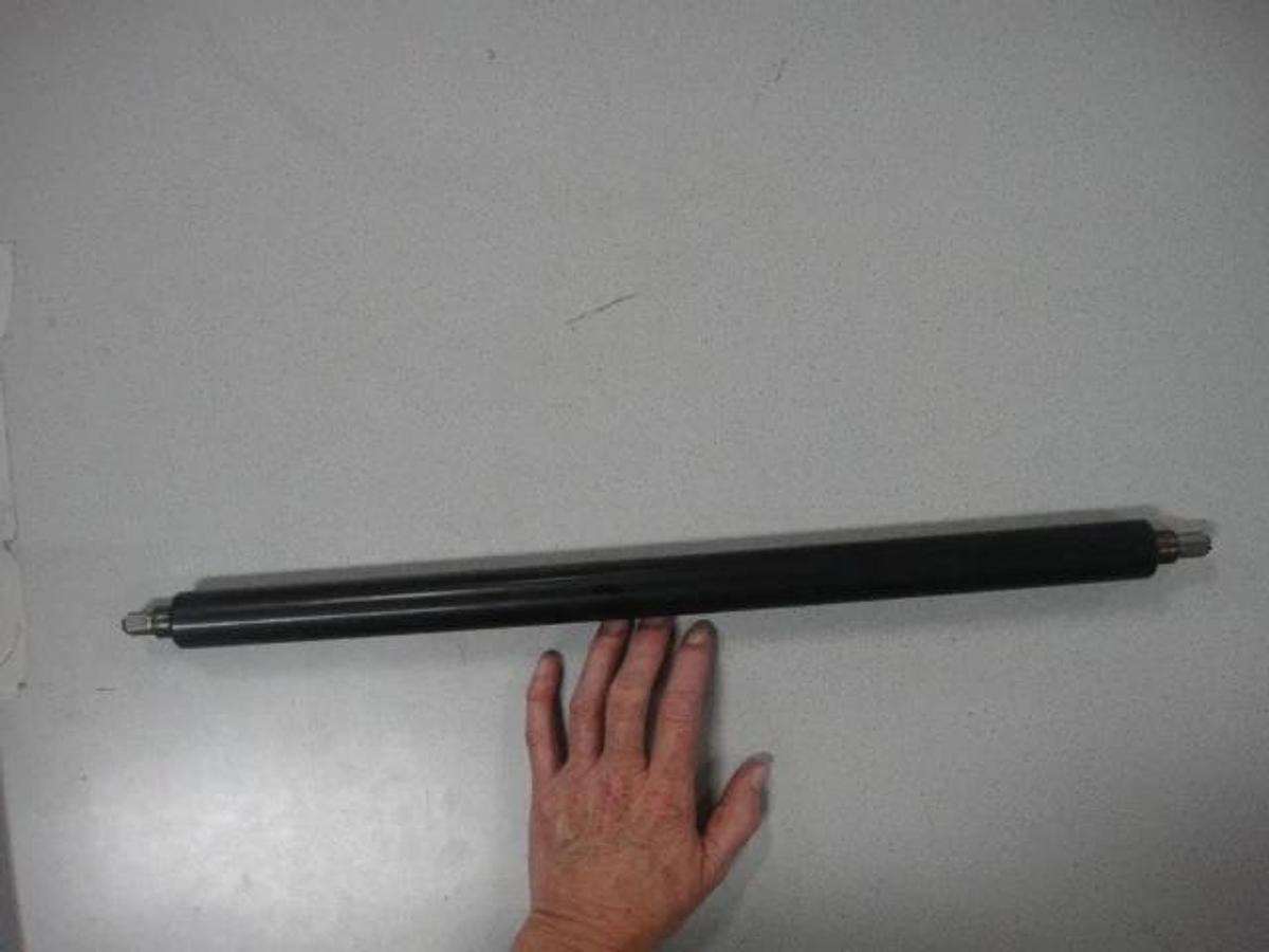 Hamada Ink Idle Roller, 20 1/2" Length