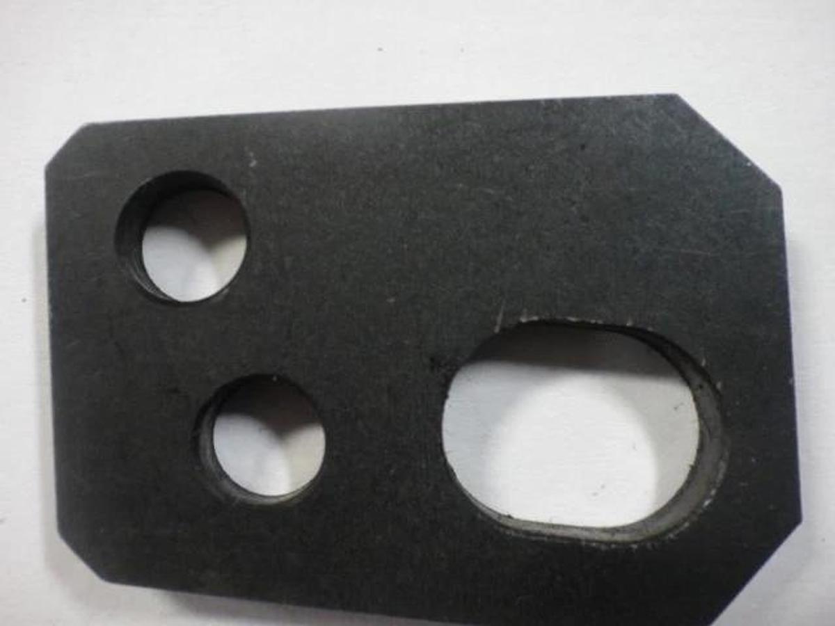 Hamada Distributor Roller Bracket, Part #I24-87-3