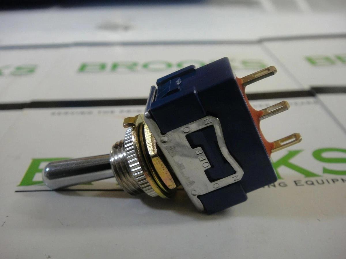 Hamada Toggle Switch, Part #E45-06-09-3