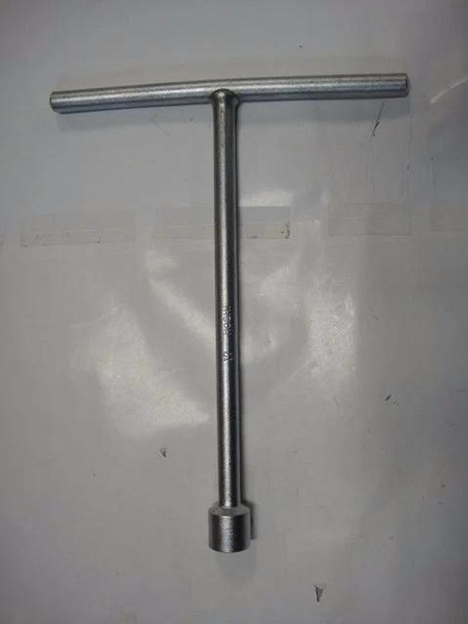 Hamada Socket Wrench 17 mm (WRSO) T-Handle, Part #5805-04041