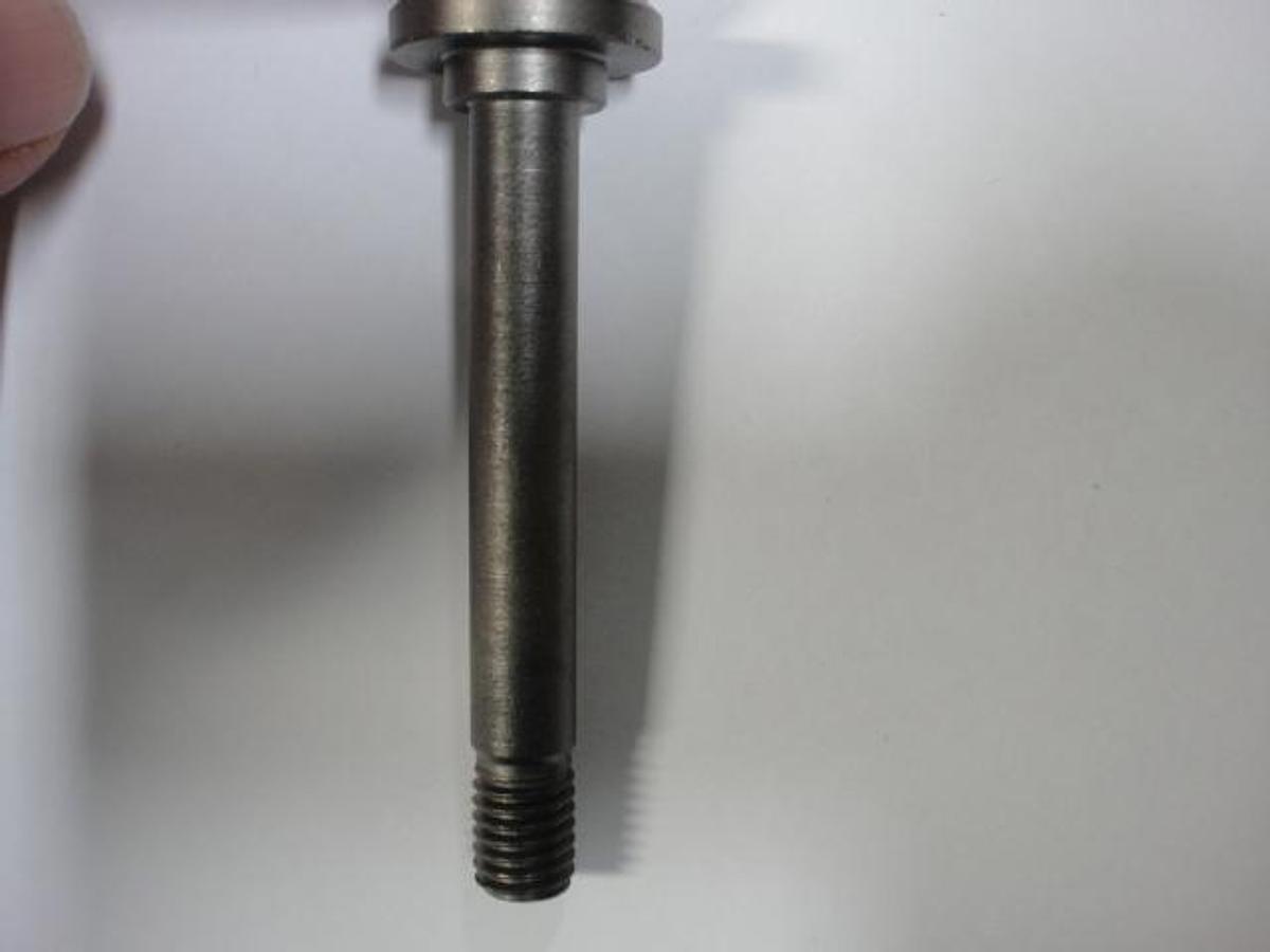 Hamada Micro Adjustment Bolt, Part #I26-32-3