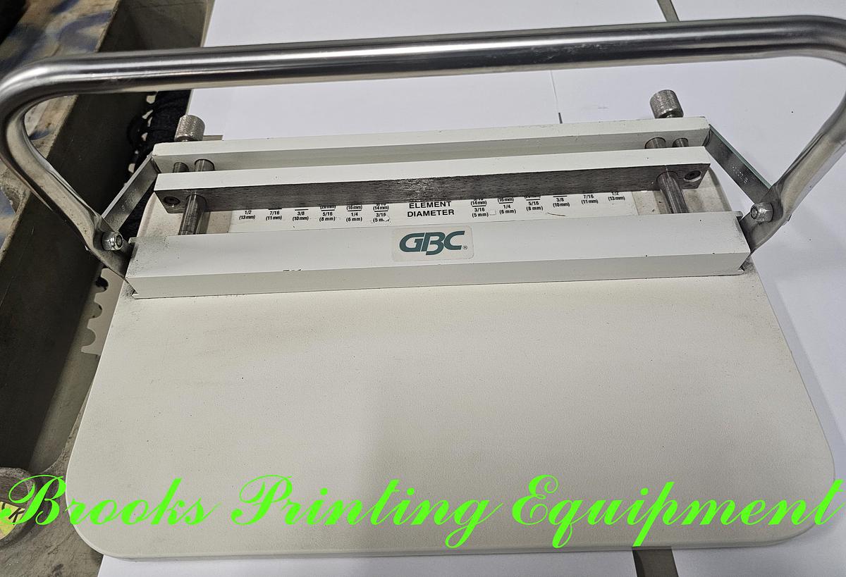 Used GBC MC-12 Twin Loop Closer