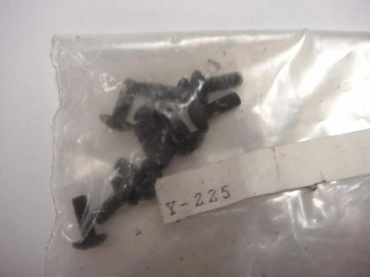 Used Davidson Screw, Part #Y-225