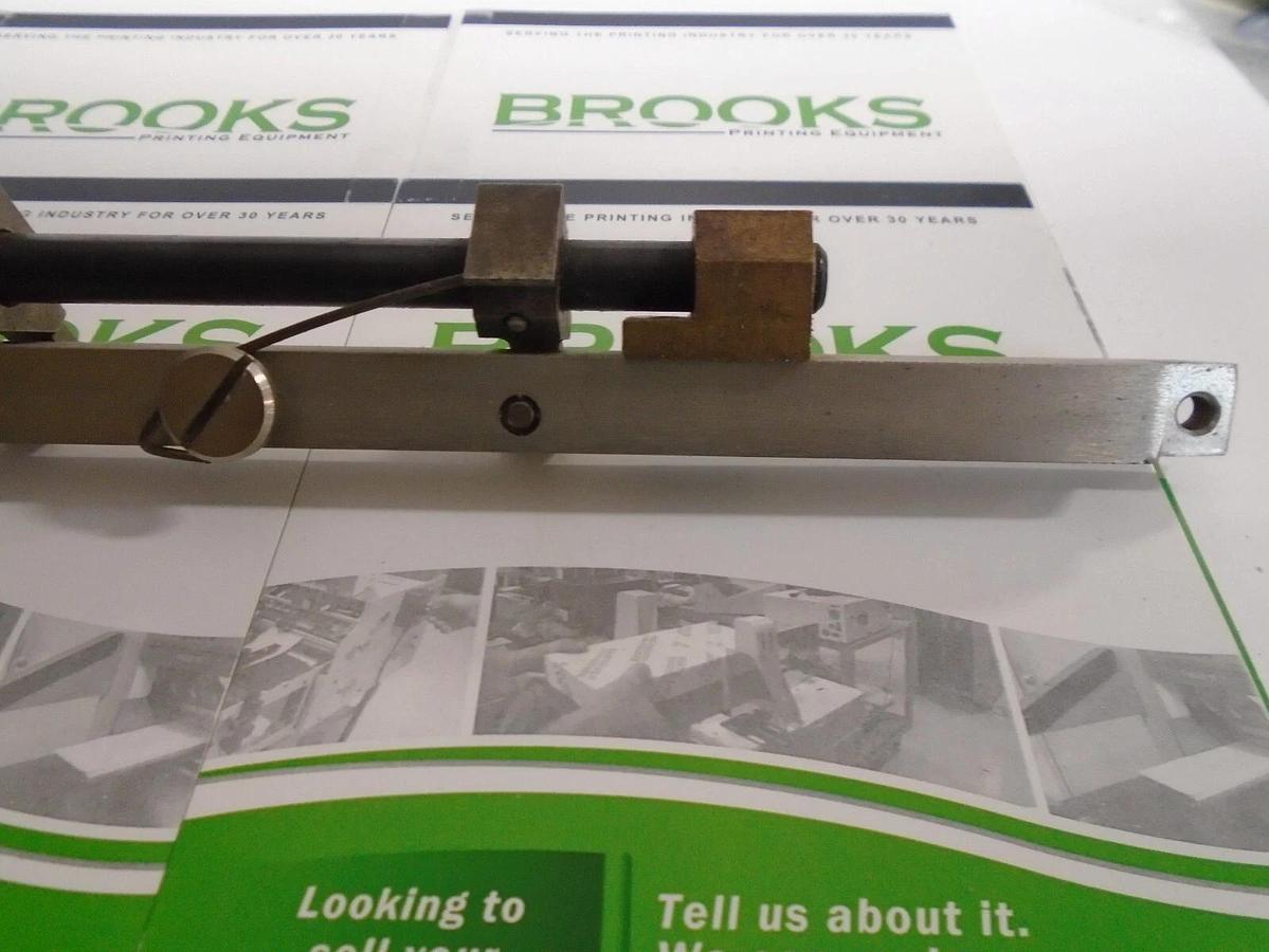 AB Dick 8800 Gripper Bar Assembly, 1 to 1 Chain Delivery Part #016646