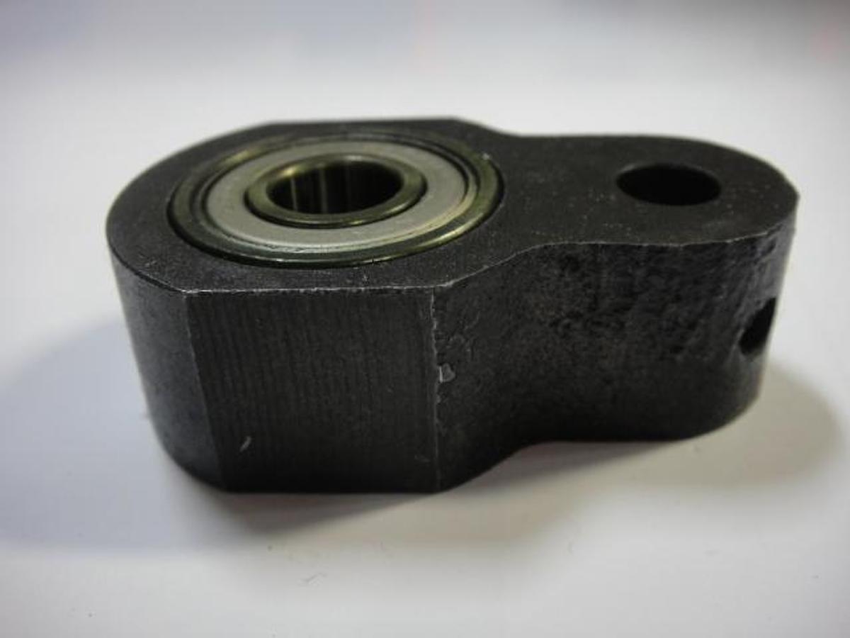 Hamada Ductor Roller Bracket, Part #CP18-38A