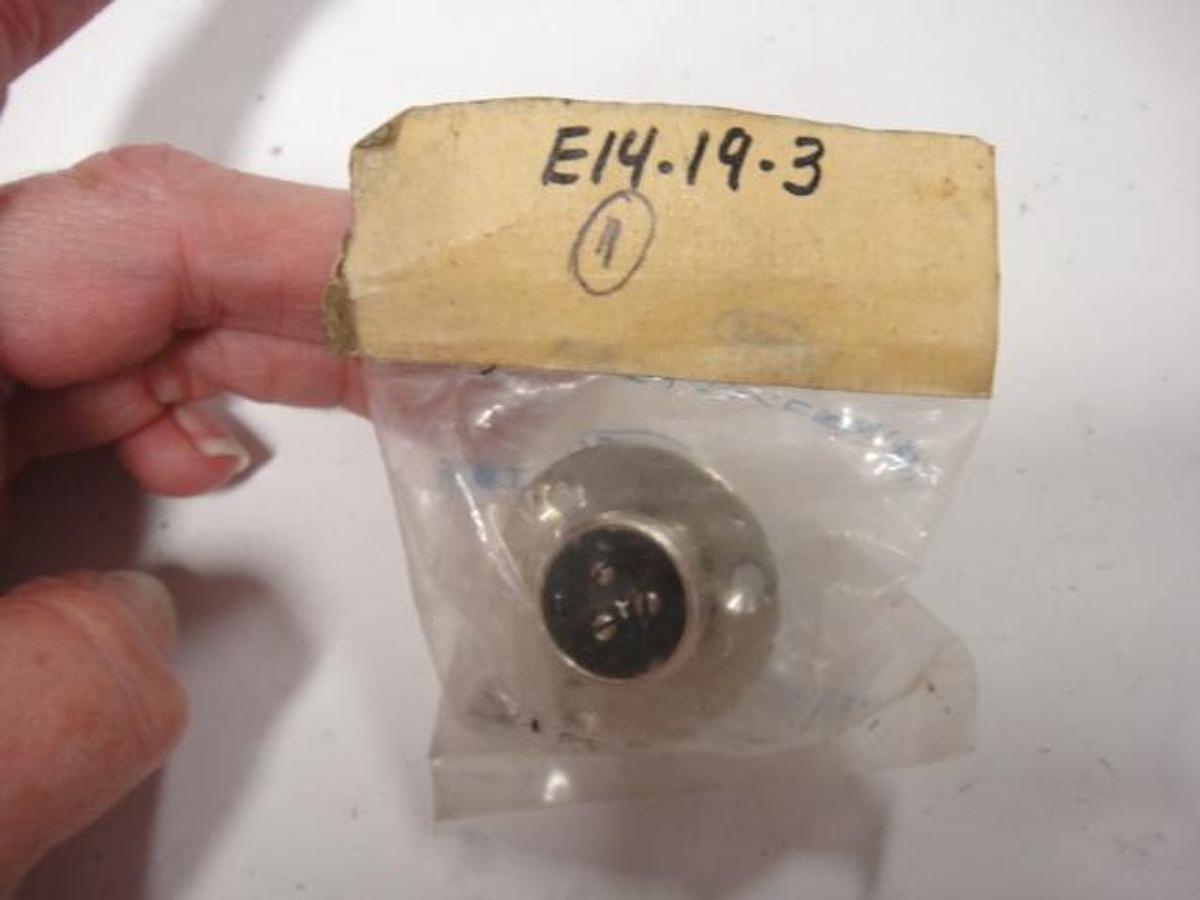 Used Hamada Connector (HEL2), Part #E14-19-3