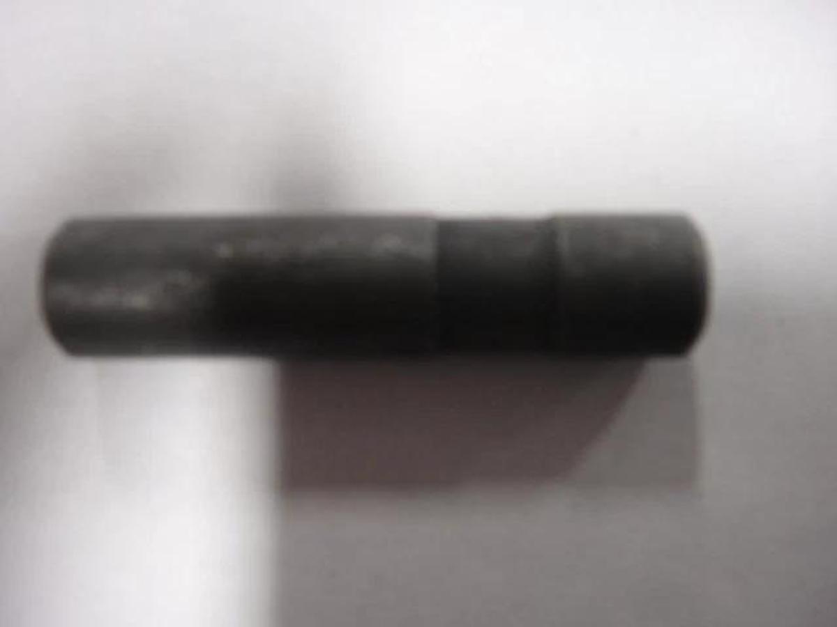 Hamada Feed Roll Frame Pivot Pin, Part #M04-22-3