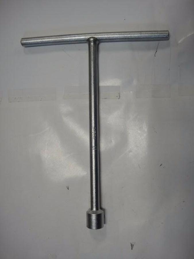 Hamada Socket Wrench 17 mm (WRSO) T-Handle, Part #5805-04041