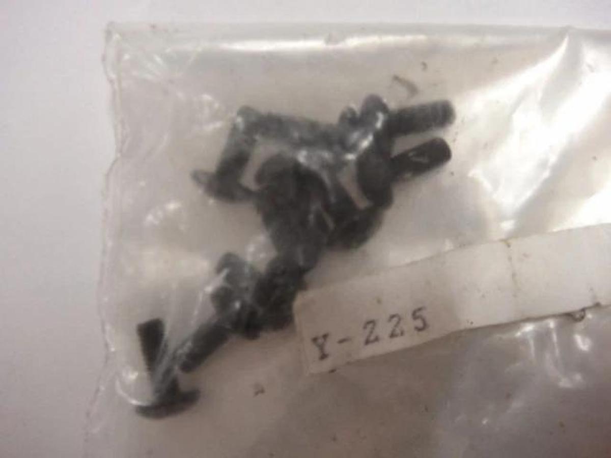 Used Davidson Screw, Part #Y-225