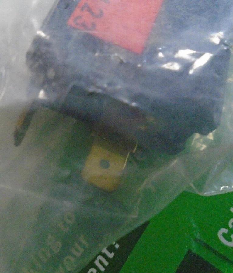 Used AB Dick Circuit Breaker, 8 AMP, Part #250123