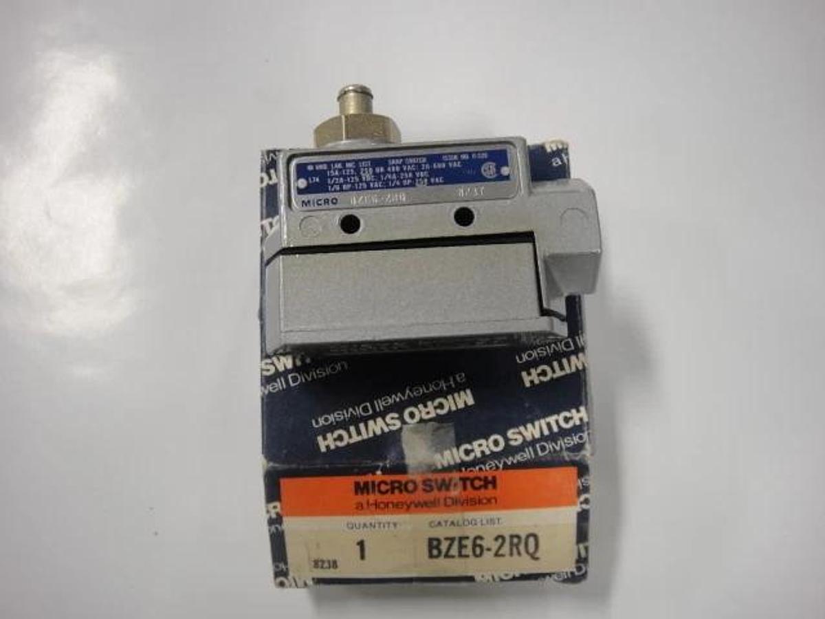 Honeywell Enclosed Micro Switch, Top Actuator, SPDT