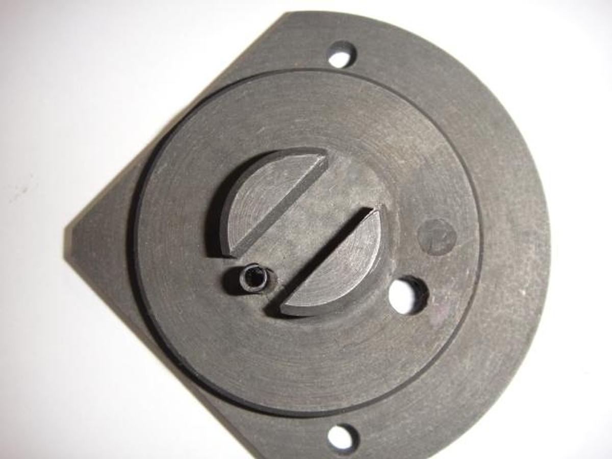 Hamada 660 Dampening Distributor Roller Bracket (NOPS), Part #G04-29-1A-1