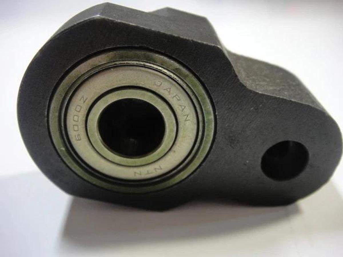 Hamada Ductor Roller Bracket, Part #CP18-38A