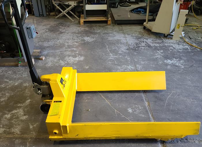 Used Roll Pallet Jack (RPJ15)