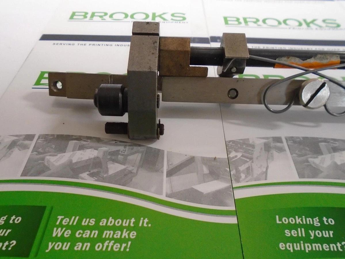 AB Dick 8800 Gripper Bar Assembly, 1 to 1 Chain Delivery Part #016646