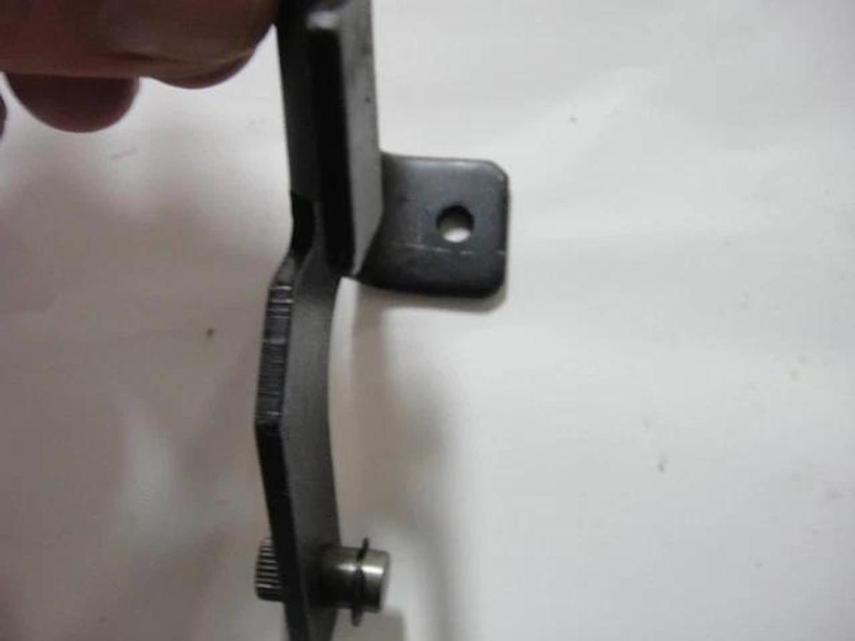 Hamada Distributor Roller Latch , Part #G24-42-3