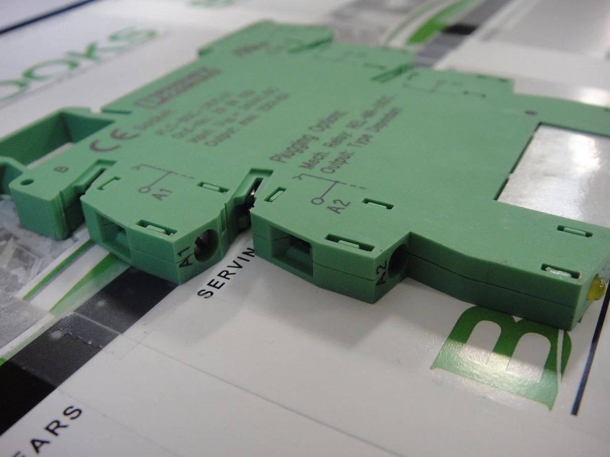 Phoenix Contact Relay Base, Part #PLC-BSC-24UC/21