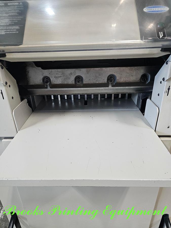 Used Challenge Titan 200, 1998