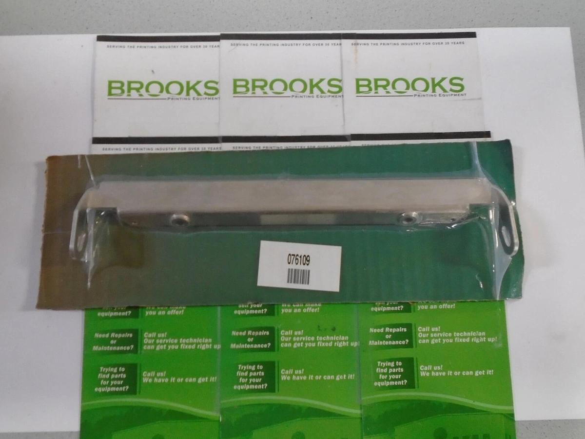 Used AB Dick Plate Cylinder Clamp, Part #076109