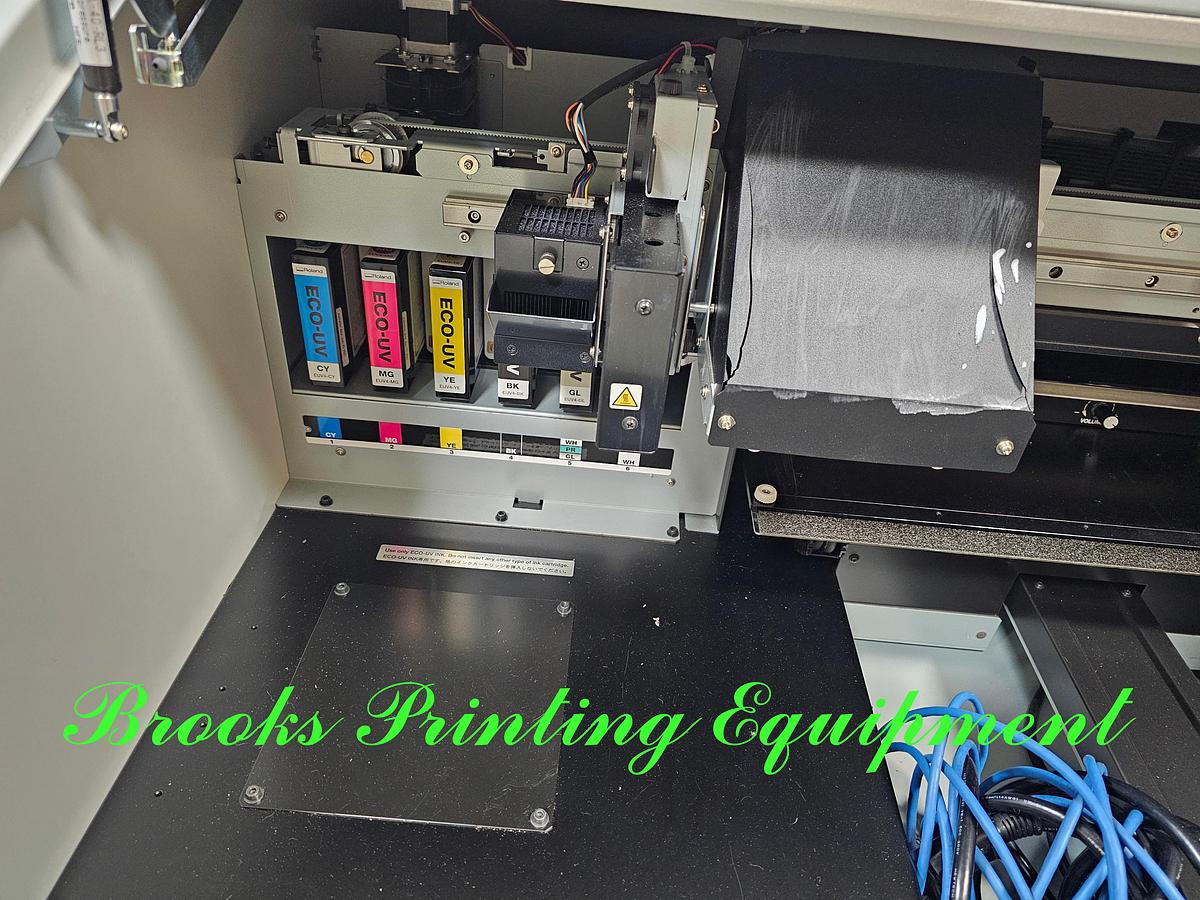 Used Roland VersaUV LEF2-200 20" Benchtop Flatbed Printer