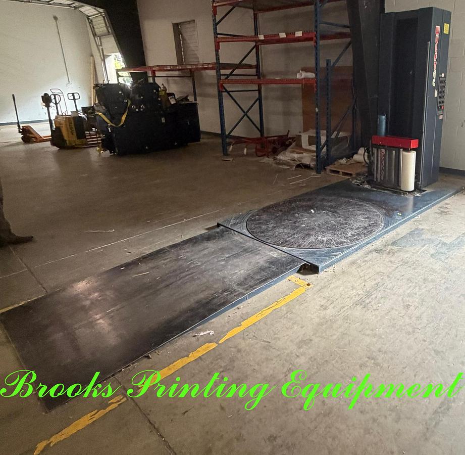 Used Wulftec WLP-200 Semi-Automatic Pallet Stretch Wrapper 