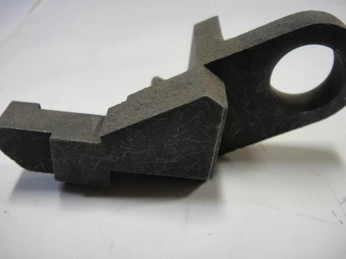 Hamada Distributor Roller Bracket, Part #I24-27-1A-3