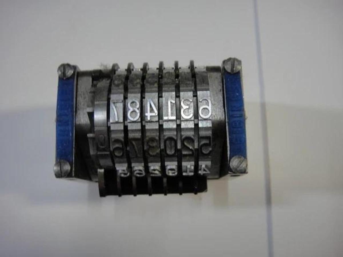 Straight Numbering Heads